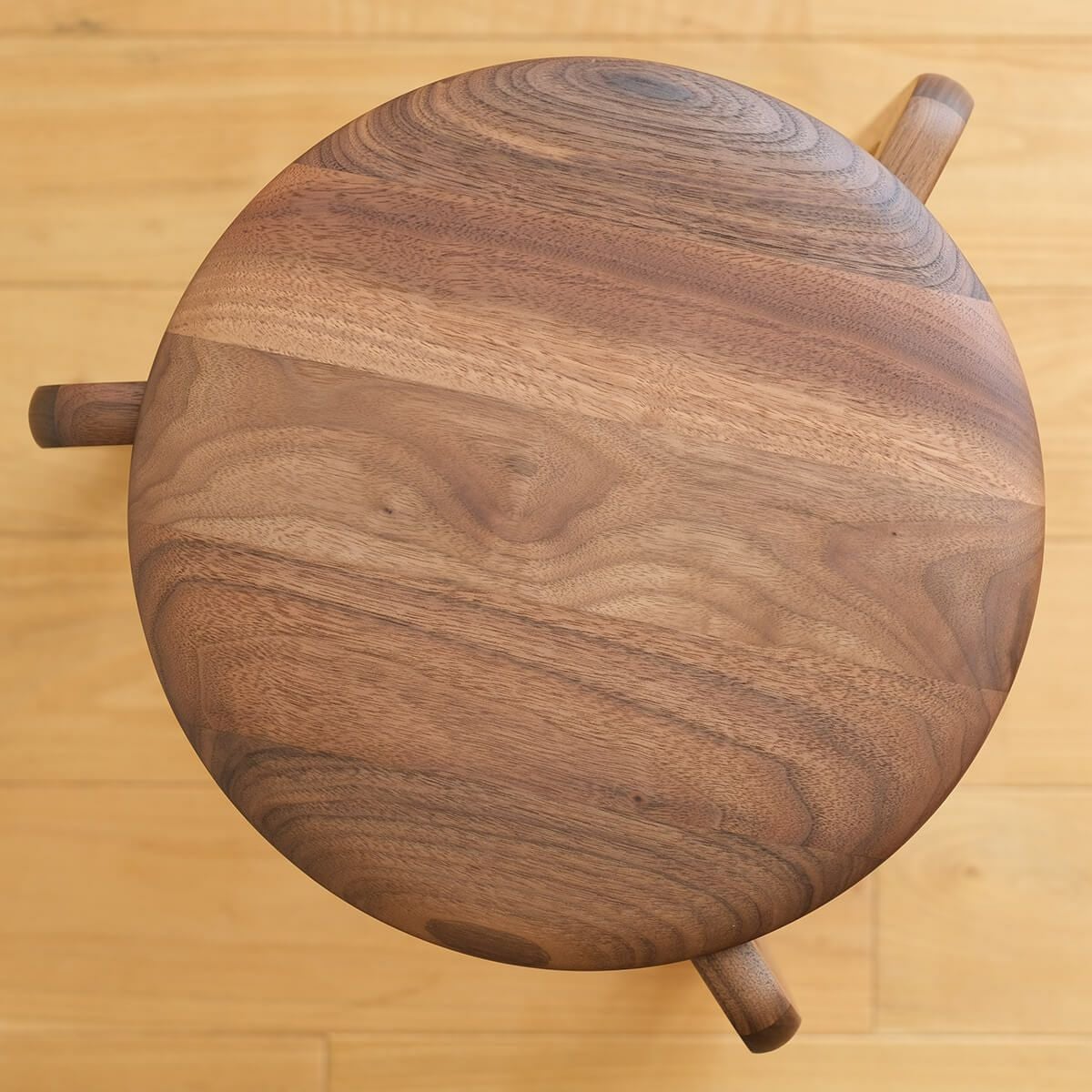 DENTO LISCIO | Stool (3本脚スツール)