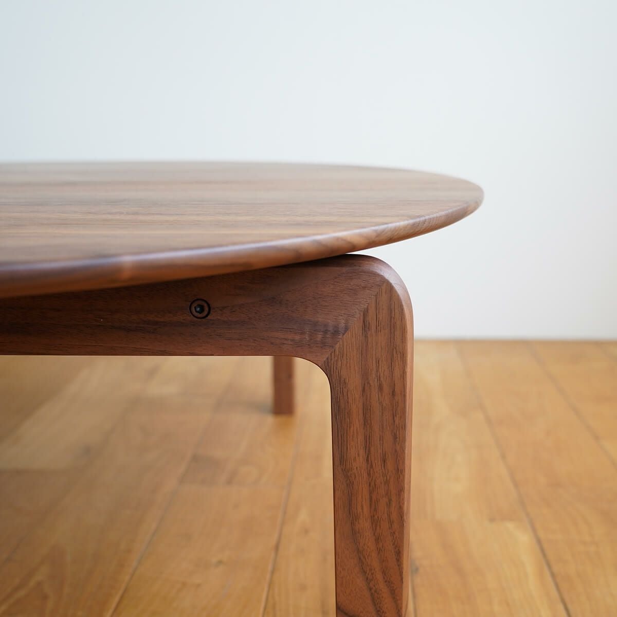 DENTO LISCIO | Circle Low Table 直径84cm (ローテーブル)